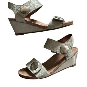 Taos Carousel Wedge Sandal 39